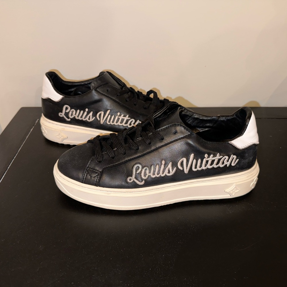 LOUIS VUITTON TIME OUT SNEAKER